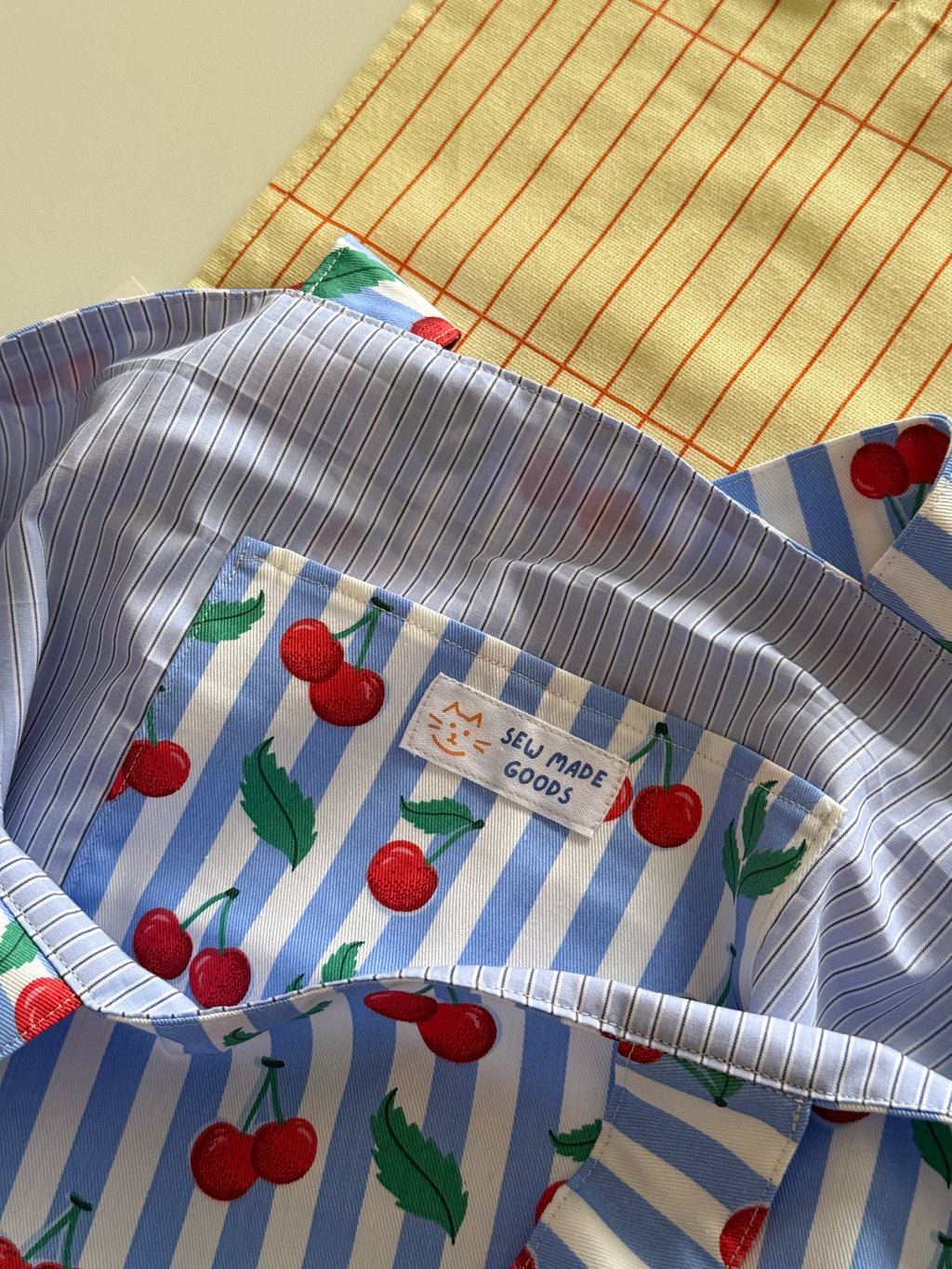 Chunky tote (striped cherries)