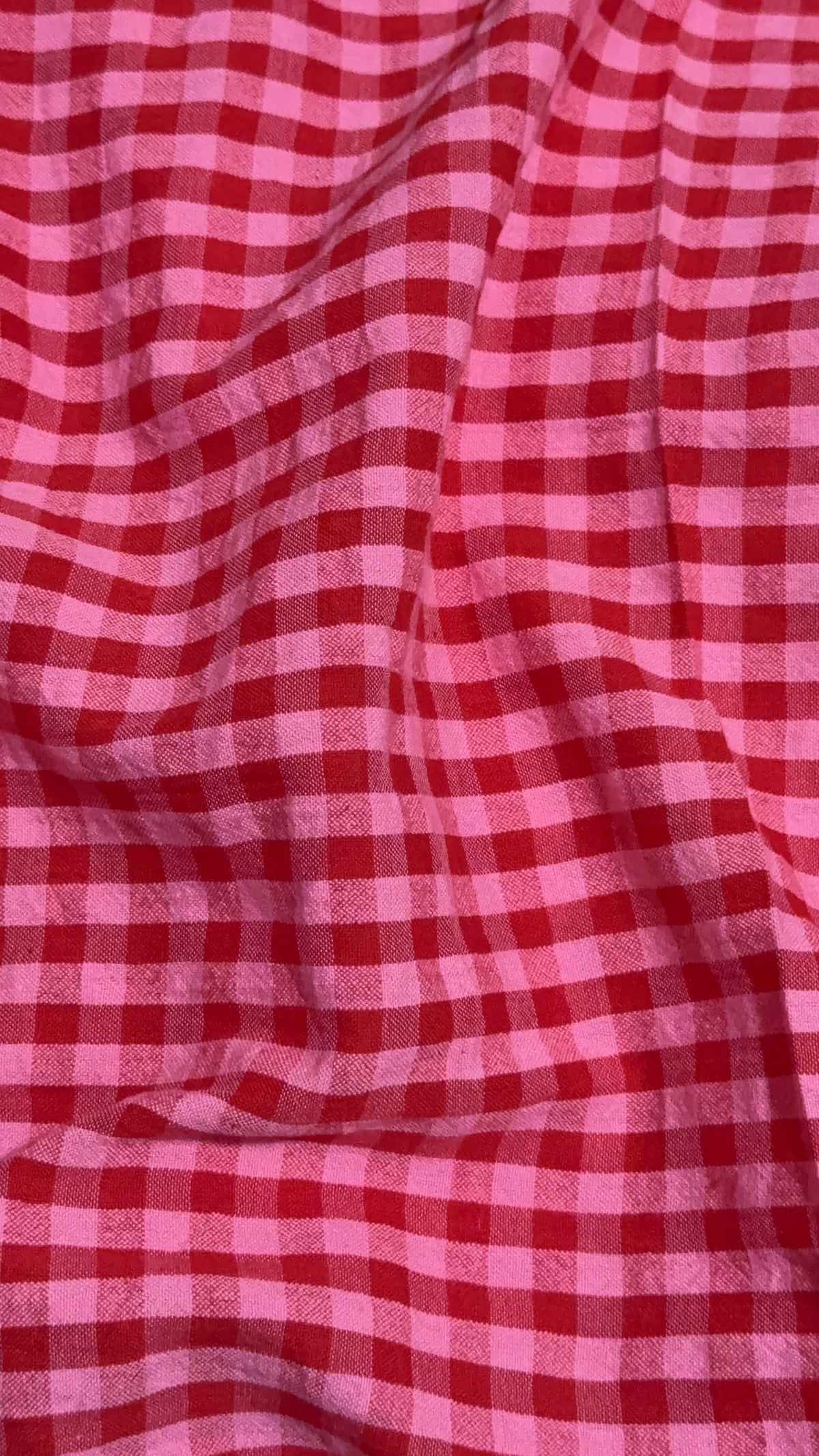Seersucker cotton in Pink / Red Gingham