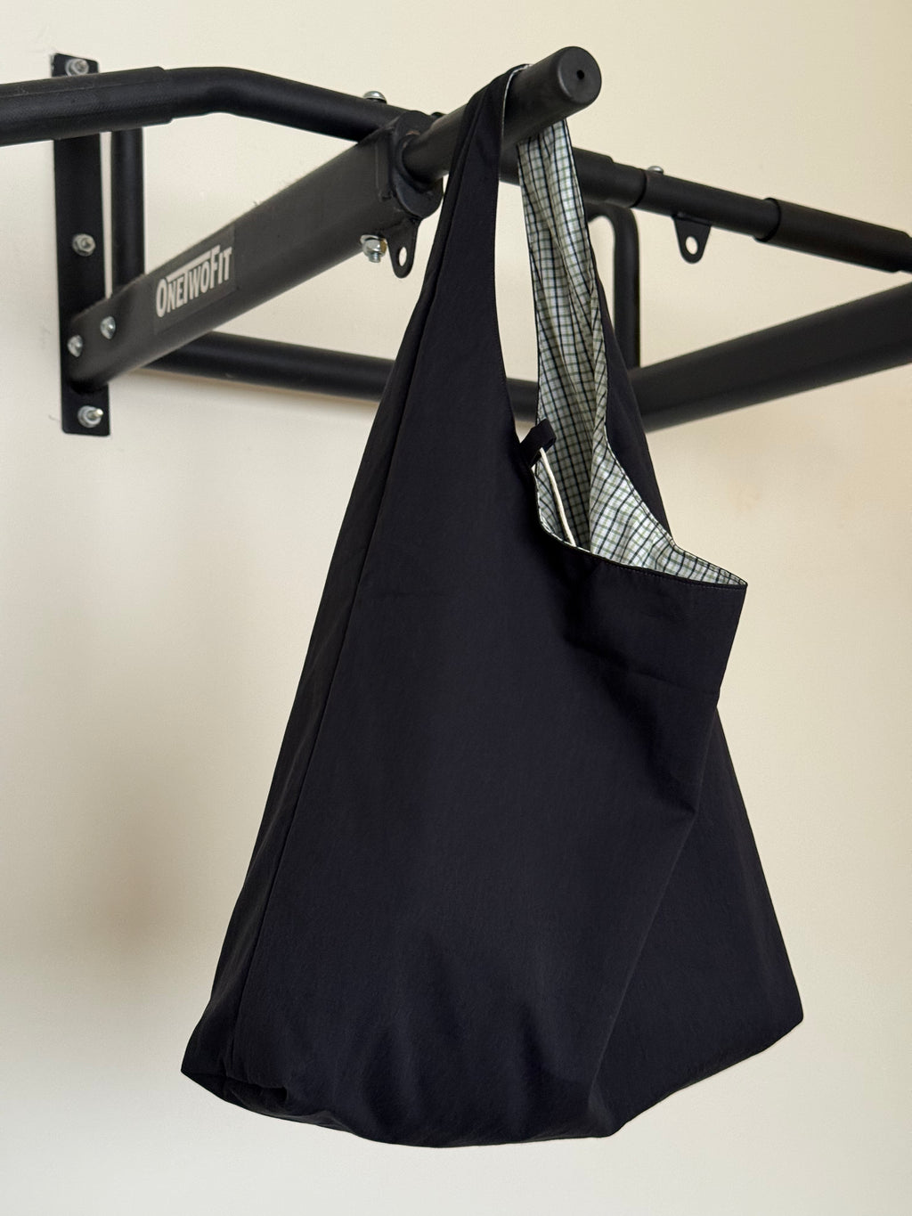 Slouchy Tote (Matte Black)
