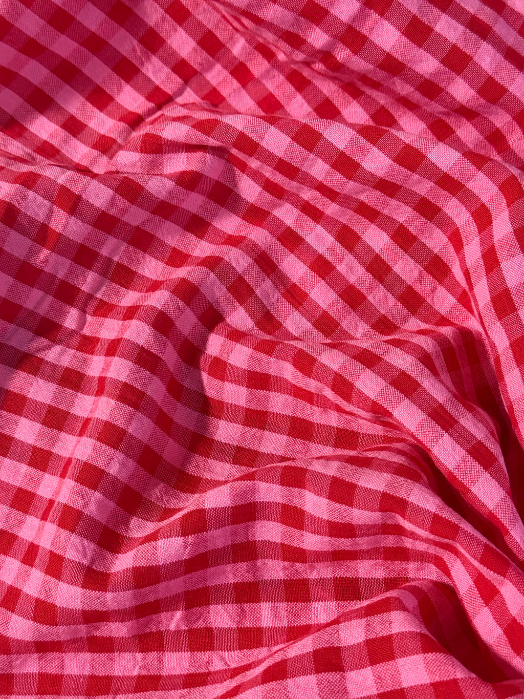 Seersucker cotton in Pink / Red Gingham