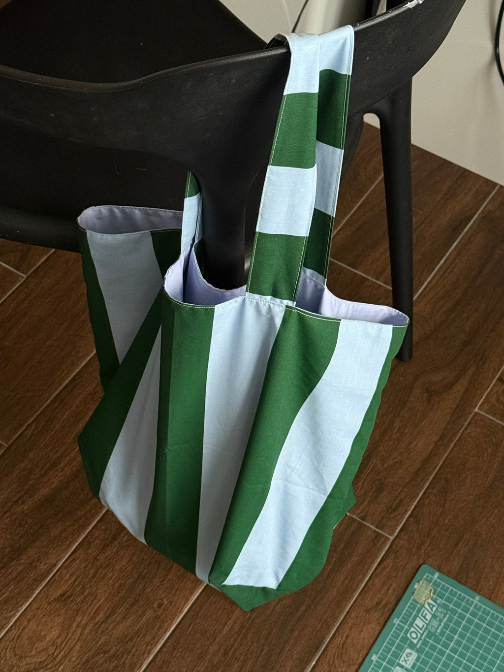 Chunky tote (blue stripes)